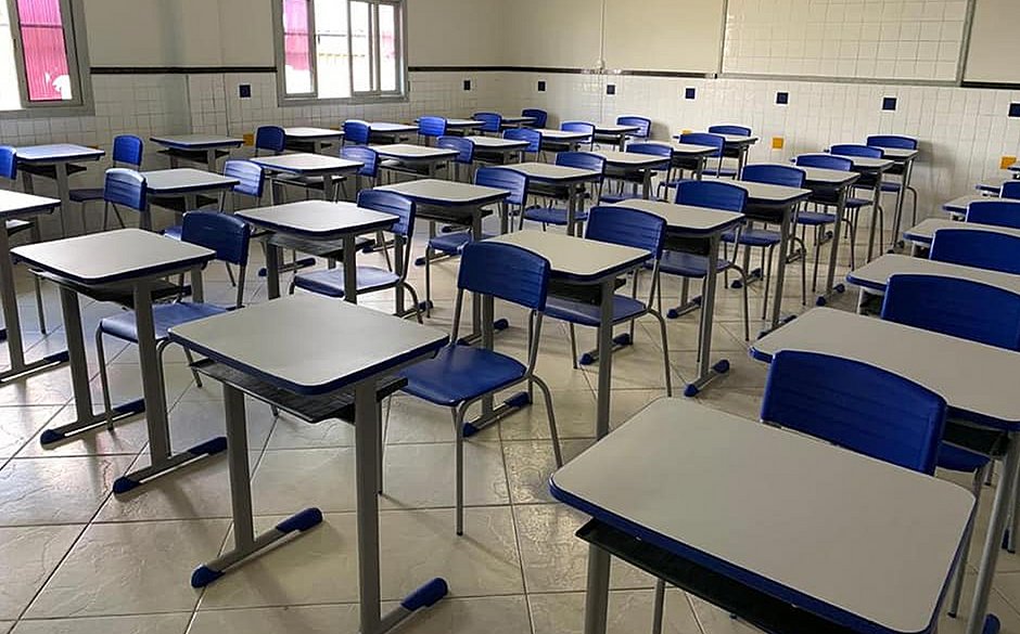 Prudente ou precoce? Secretário Jerônimo Rodrigues discute retorno das aulas