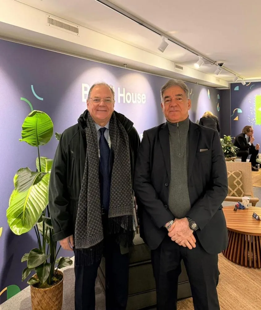 Deputado Zé Neto dialoga com o embaixador do Brasil na Suíça sobre infraestrutura e desenvolvimento no Fórum Econômico de Davos