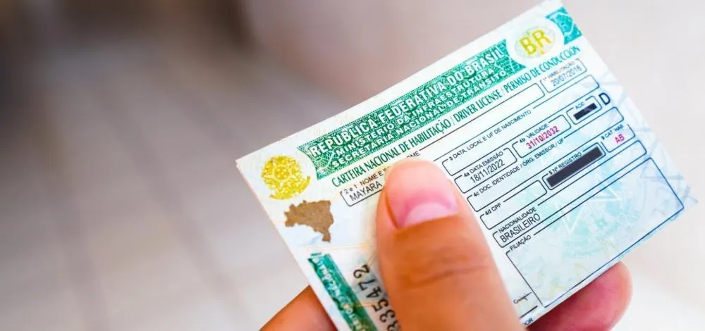 Motorista que não fizer exame toxicológico no prazo será multado automaticamente em R$ 1,4 mil