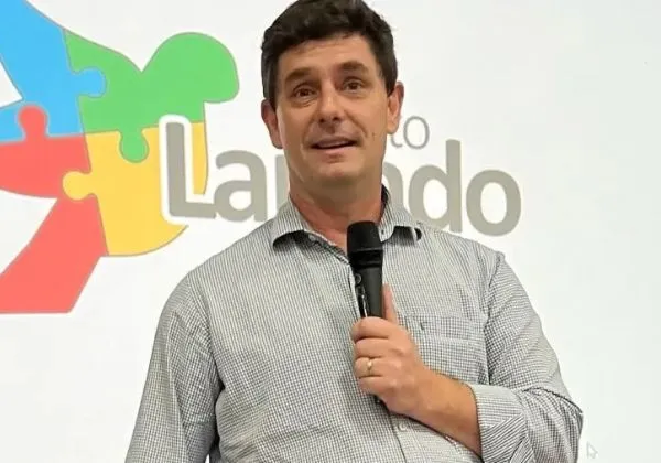 Ex-prefeito é preso, suspeito de desvio de dinheiro destinado ao combate a enchentes