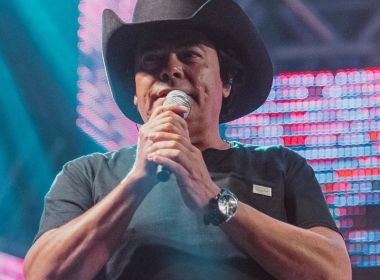 Cantor do Trio Parada Dura, Parrerito morre aos 67 anos por complicações da Covid-19