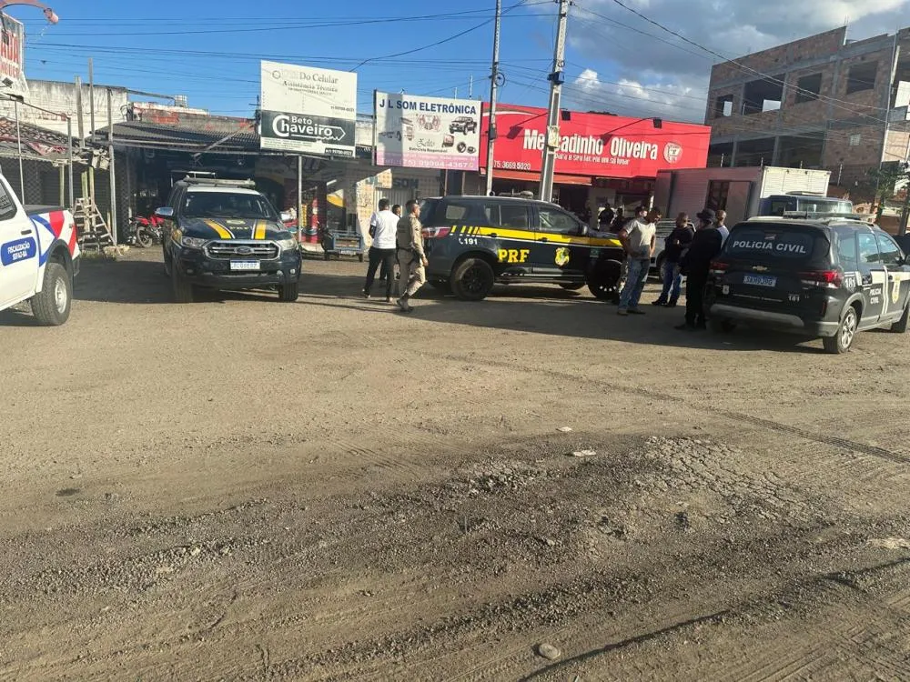 Operação conjunta apreende mercadorias furtadas e prende suspeito no interior da Bahia