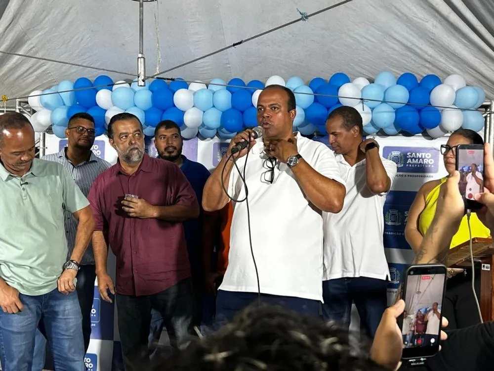 Prefeitura de Santo Amaro entrega mais de mil escrituras na Candolândia e anuncia pacote de ações em infraestrutura, saúde e educação