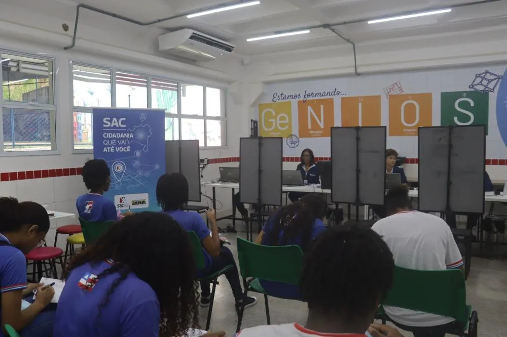 SAC realiza atendimento especial em escolas estaduais de Feira de Santana