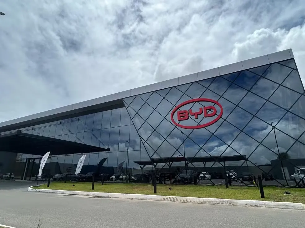 BYD oferece mais de 1,6 mil vagas de emprego em nova fábrica na Bahia