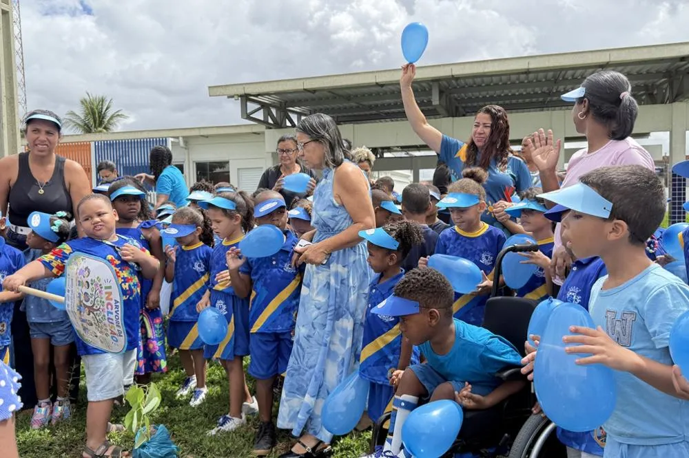 Escola Municipal José Raimundo promove plantio da Árvore da Inclusão
