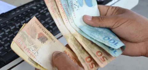 Renda dos baianos bate recorde, mas desigualdade e diferença salarial persistem