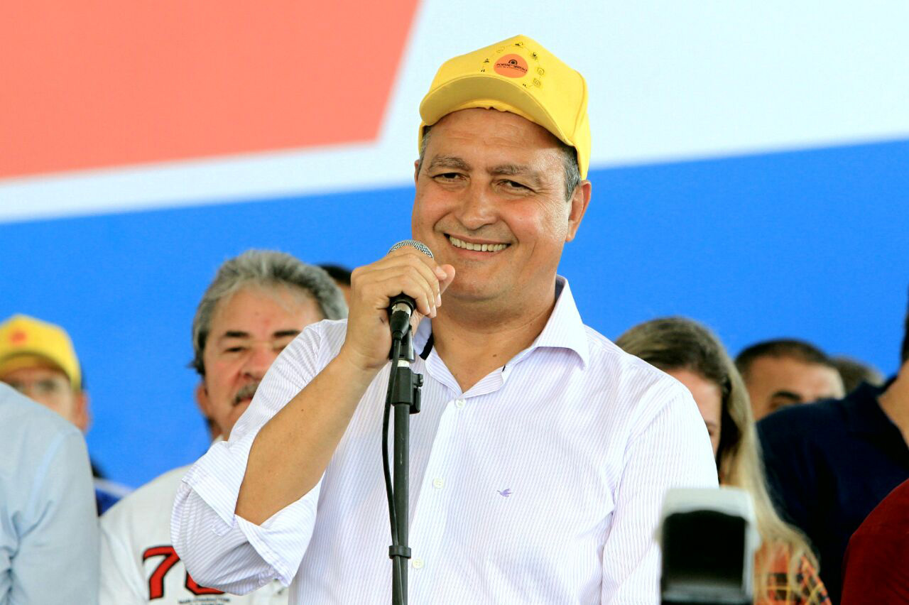 Em 600 viagens ao interior, Rui visitou 415 escolas em todas as regiões da Bahia