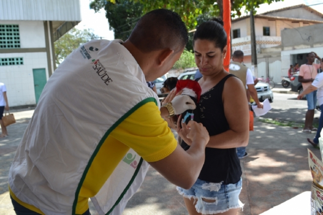 Vacinação antirrábica prossegue amanhã (19) em mais quatro bairros e no CCZ