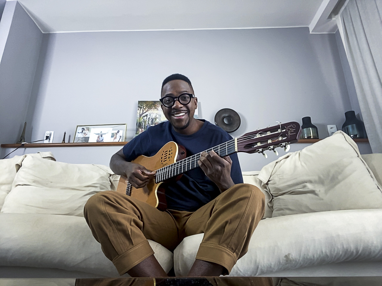 Mumuzinho estreia na fase ao vivo do 'The Voice Kids'