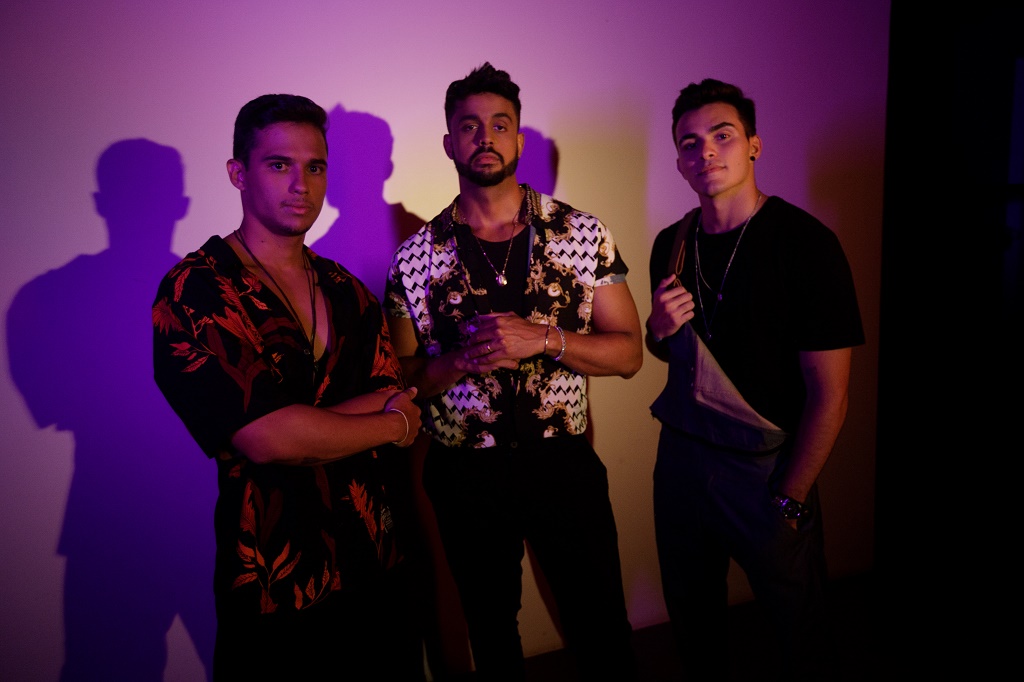 Lincoln, Guga Meyra e Pedro Chamusca comemoram sucesso de música