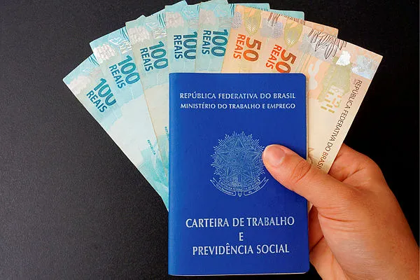 Brasil discute alterações no regime trabalhista - Foto: Canva | Divulgação