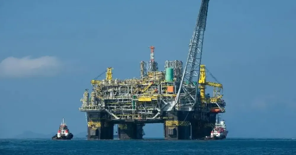 Petróleo cai pela segunda semana consecutiva com acordo entre EUA e Irã em foco