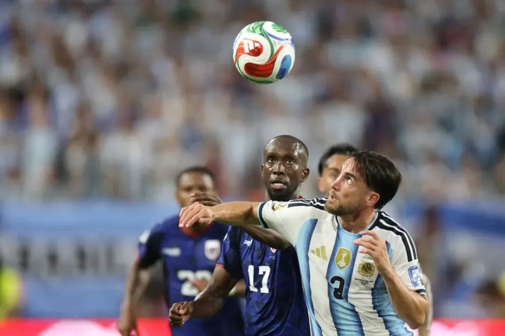 Argentina e Cabo Verde fizeram jogo intenso pelos 16 anos de final da Copa do Mundo, nesta sexta-feira, 3 - Foto: Patrícia de Melo Moreira / AFP