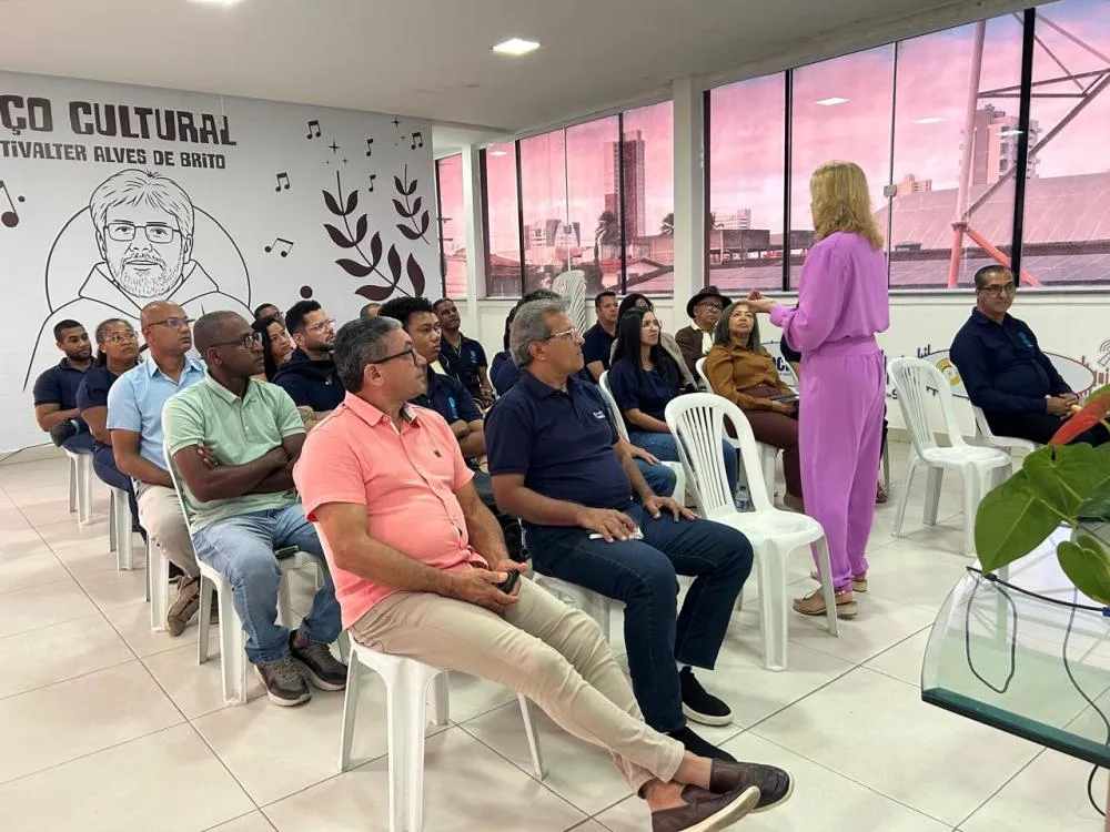 Fundação Santo Antônio promove capacitação socioemocional e reforça importância do trabalho em equipe nas rádios Sociedade News FM e Princesa FM