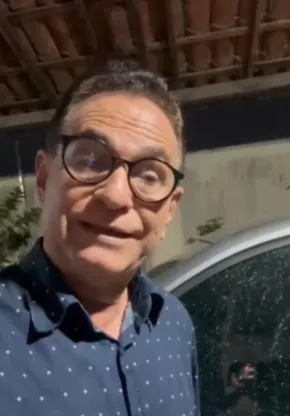 Professor Amarildo Gomes relata ataque com pedra contra veículo e faz alerta sobre insegurança em Feira de Santana