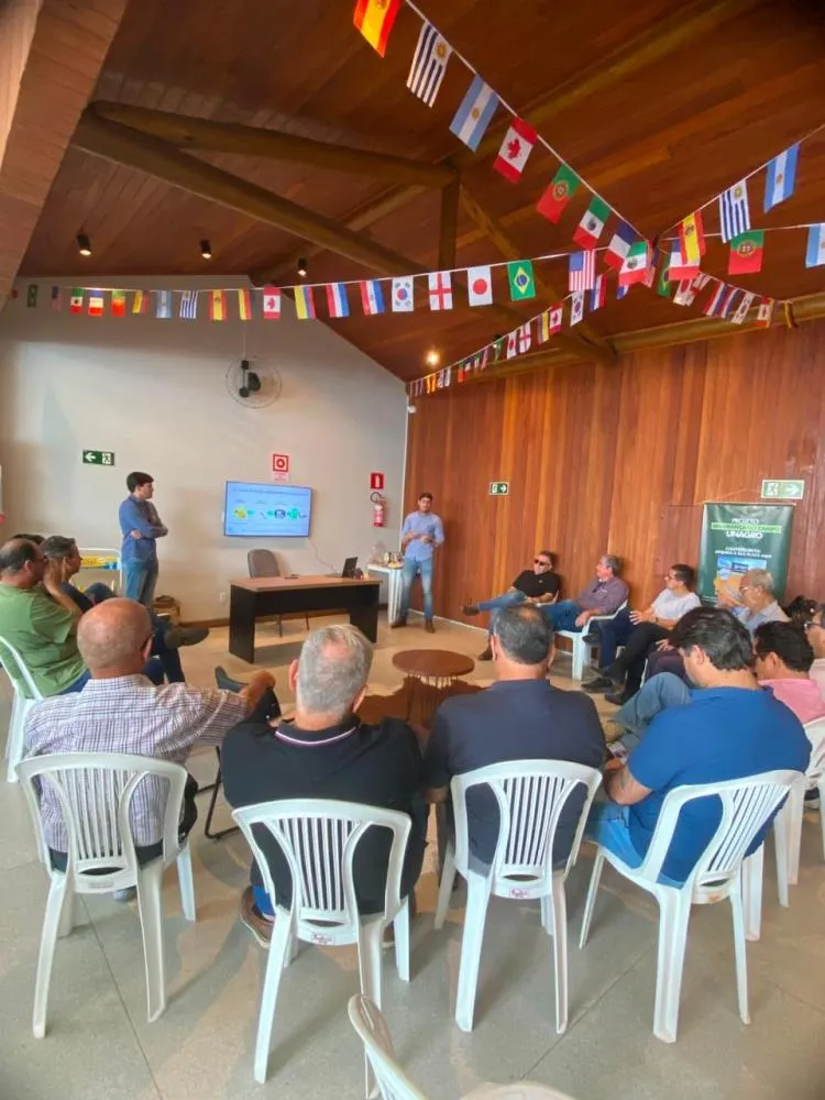 Café com o Produtor debate rastreabilidade e gestão do rebanho na Cooperfeira