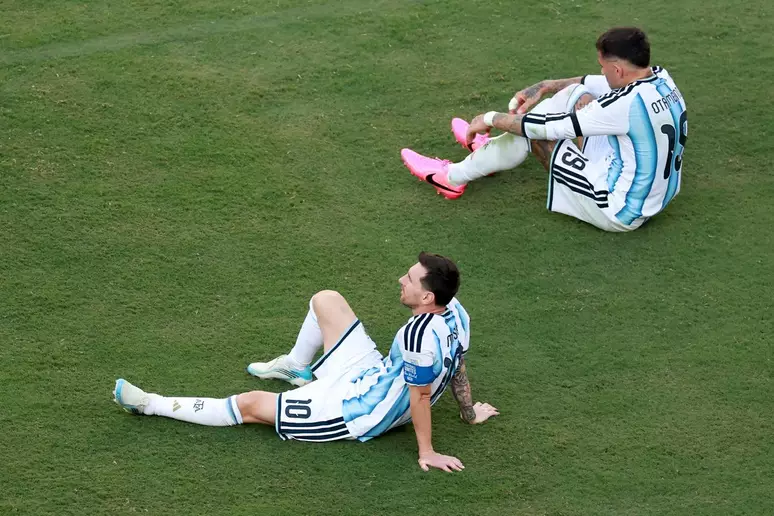 Ex-Manchester United é sincero sobre atuação da Argentina na final da Copa: “Uma m…”