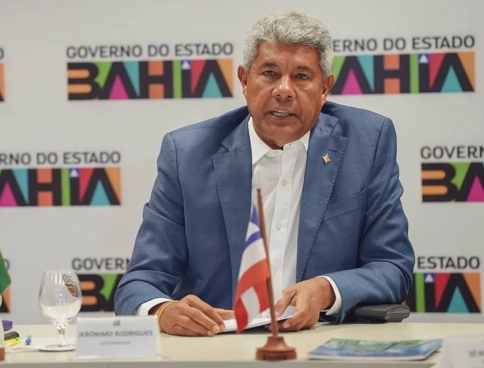 Jerônimo rebate críticas de Zé Ronaldo é lista obras realizadas em Feira de Santana