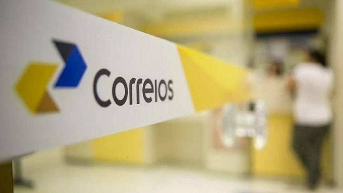 Funcionários dos Correios acatam decisão judicial e voltam ao trabalho