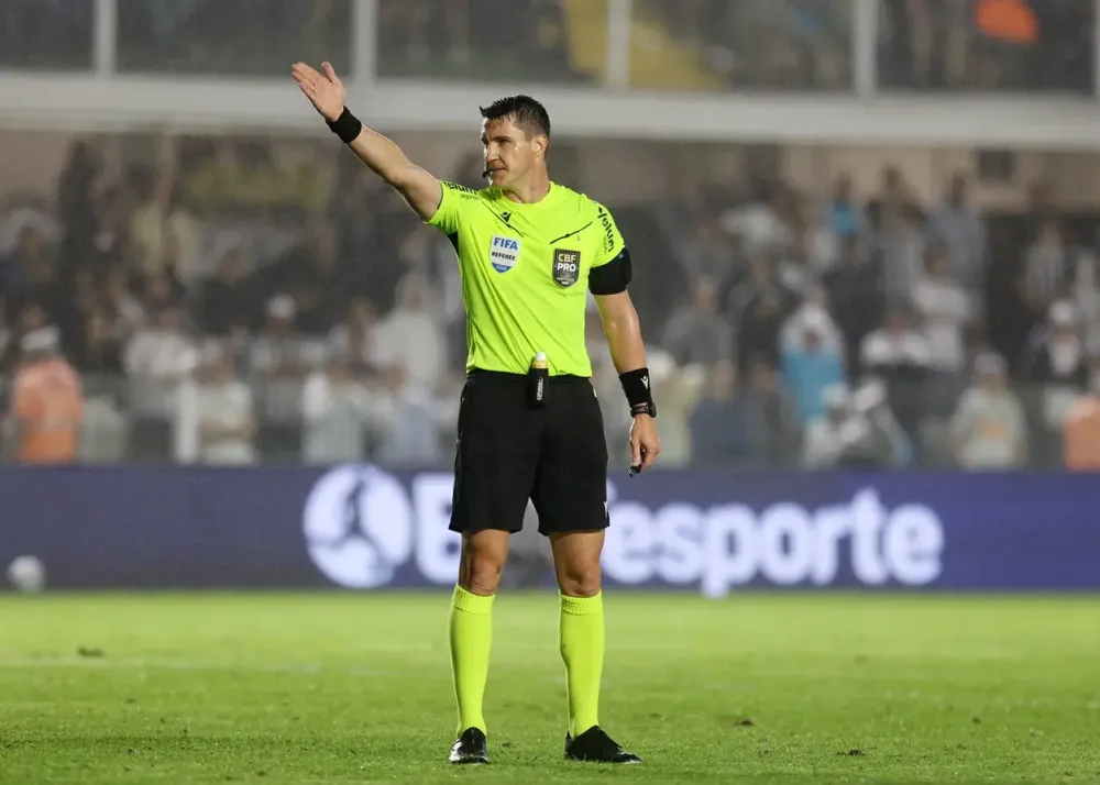 Novas regras da FIFA para a arbitragem