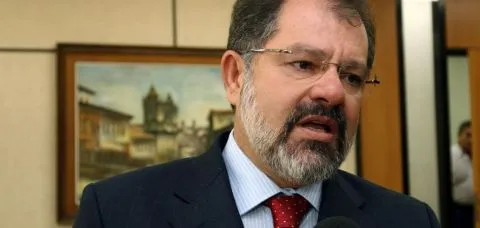 Marcelo Nilo adia divulgação de suposto dossiê 