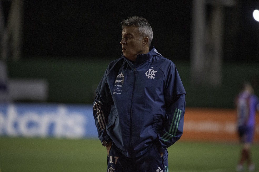 Domènec Torrent testa positivo para Covid-19 no Flamengo e aumenta lista de casos