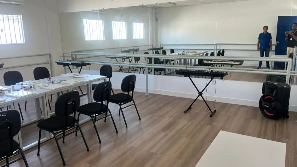 Galpão de Artes das Baraúnas abre inscrições gratuitas para cursos de balé, música, capoeira e pintura em Feira de Santana