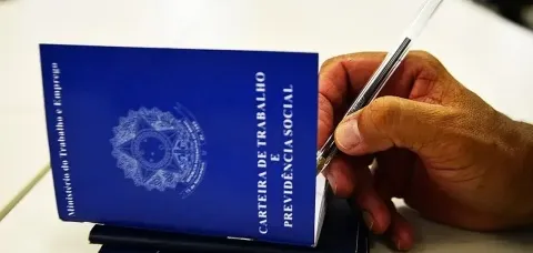 Entenda o que muda e próximos passos após CCJ aprovar o fim da escala 6x1