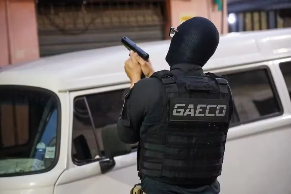 Grupo suspeito de tráfico de armas e drogas é alvo de operação na Bahia e em outros quatro estados — Foto: Polícia Civil