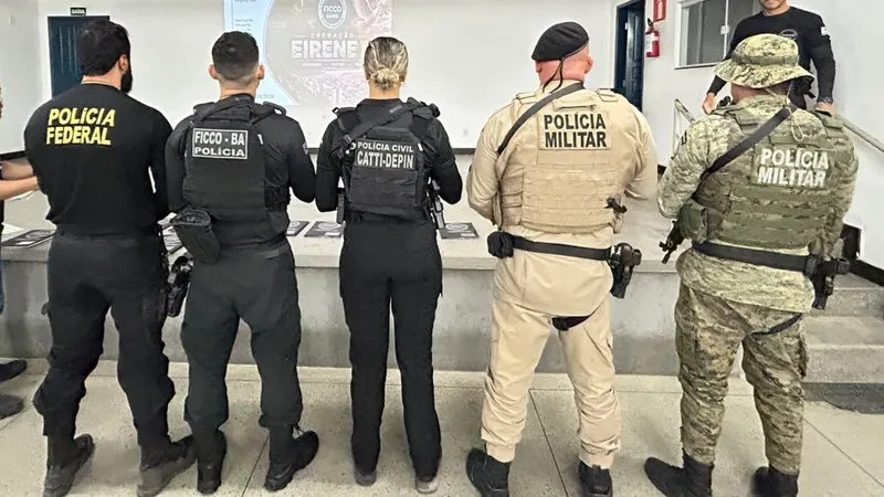 Megaoperação contra grupo suspeito de tráfico e homicídios cumpre mandados em Salvador e mais oito cidades da Bahia e bloqueia mais de R$ 12 milhões