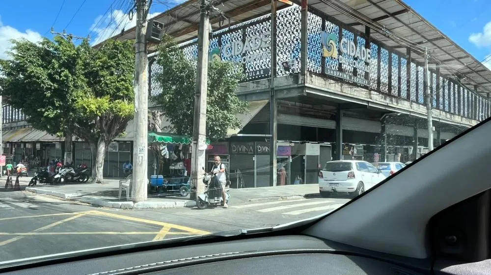 Prefeitura assume aluguel de permissionários do Shopping Popular até dezembro de 2028