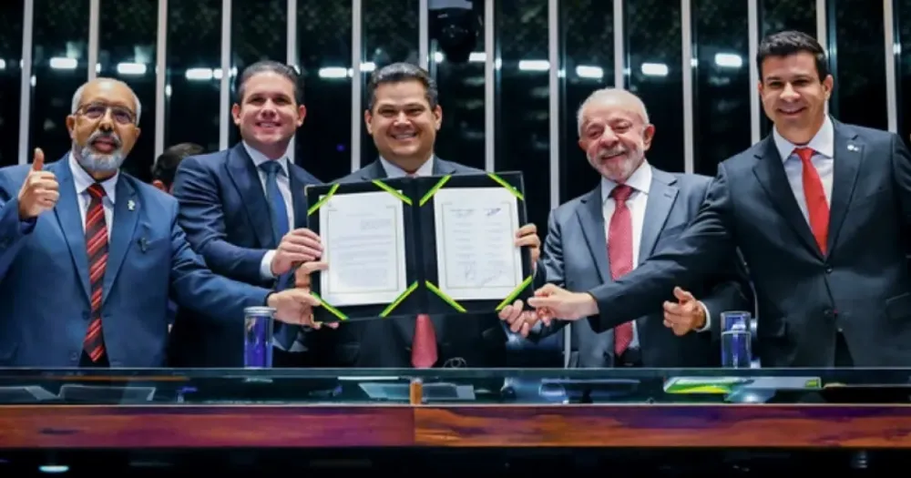 Dois terços dos brasileiros apoiam a mudança da jornada de trabalho 6x1, segundo pesquisa BTG/Nexus