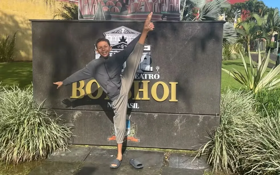 Menino de Riachão do Jacuípe é aprovado no Bolshoi — Foto: Arquivo pessoal