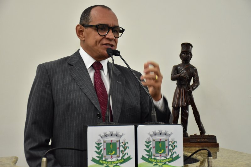 Vendedora ambulante de 60 anos busca polícia e Conselho do Idoso, contra prepostos da Prefeitura