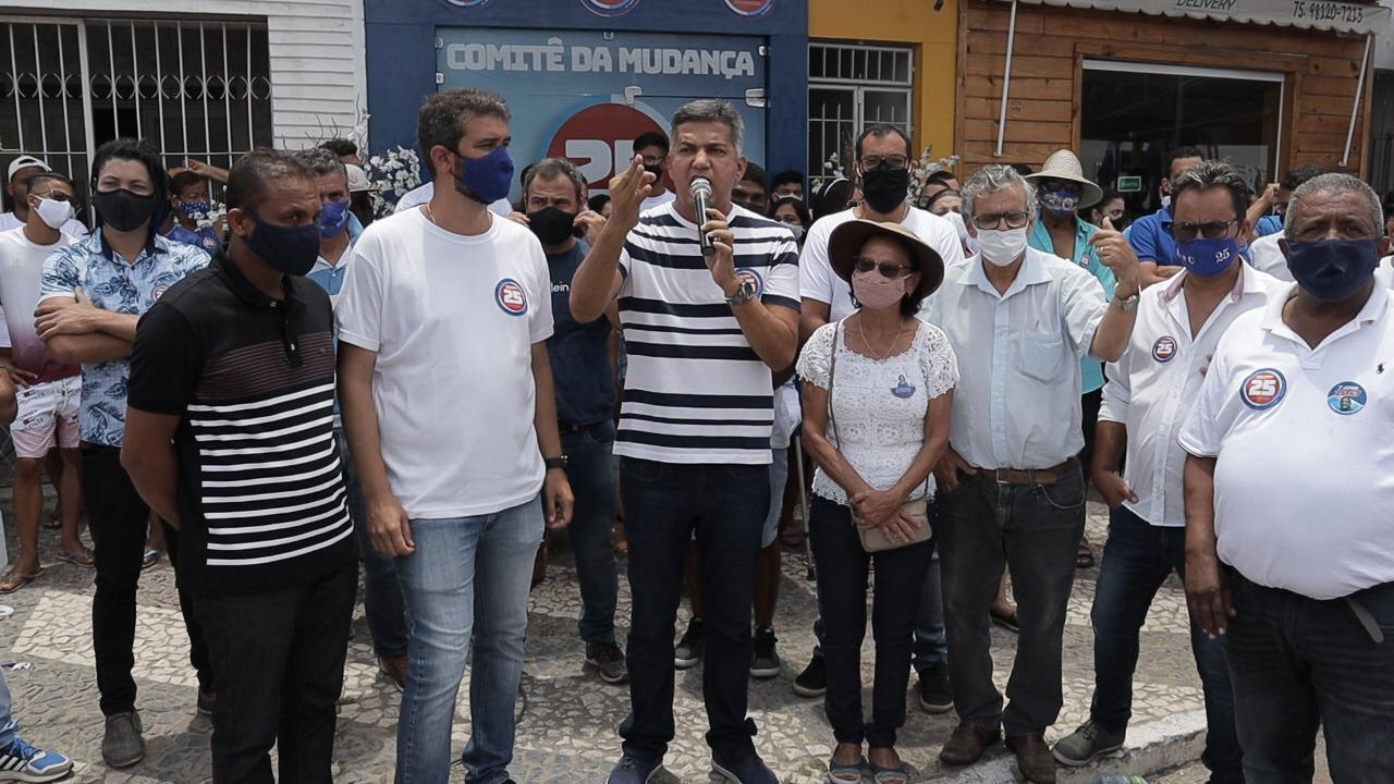 Comitê de Carlinhos e Felipe inaugurado com empolgação