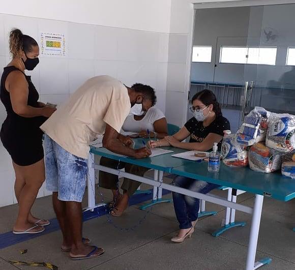Mais de 31 mil kits de alimentos já foram entregues nas escolas