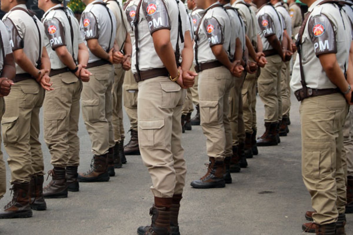 Candidatos que se declararam negros nos concursos da PM e Bombeiros são convocados para aferição