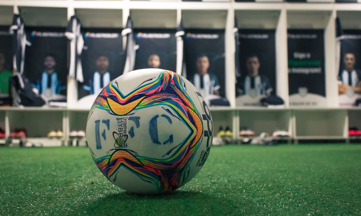 Série B: Figueirense confirma mais seis casos positivos de coronavírus