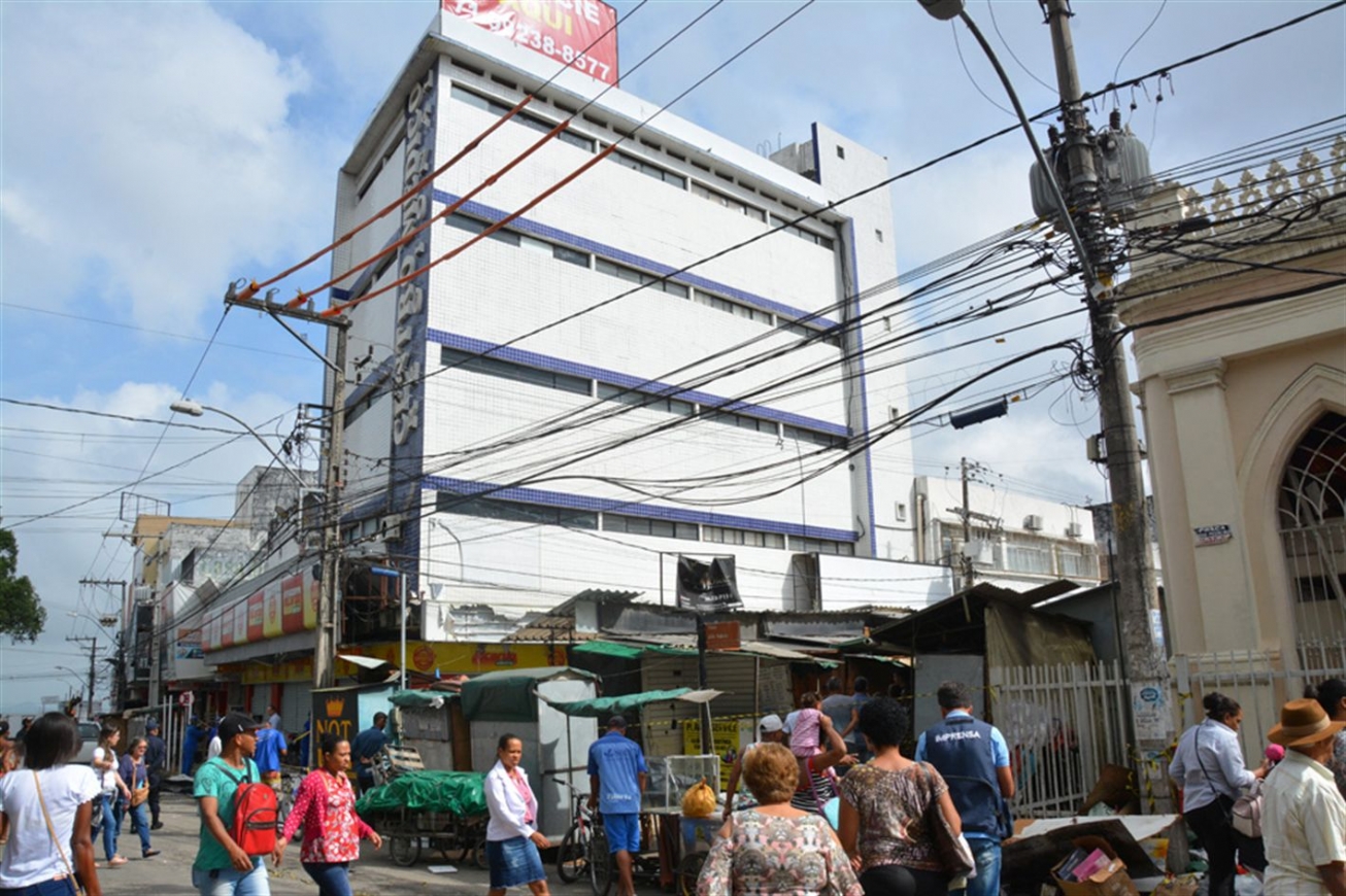 Edifício Sarkis é reforçado com estacas para estabilizar e fortalecer estrutura do prédio