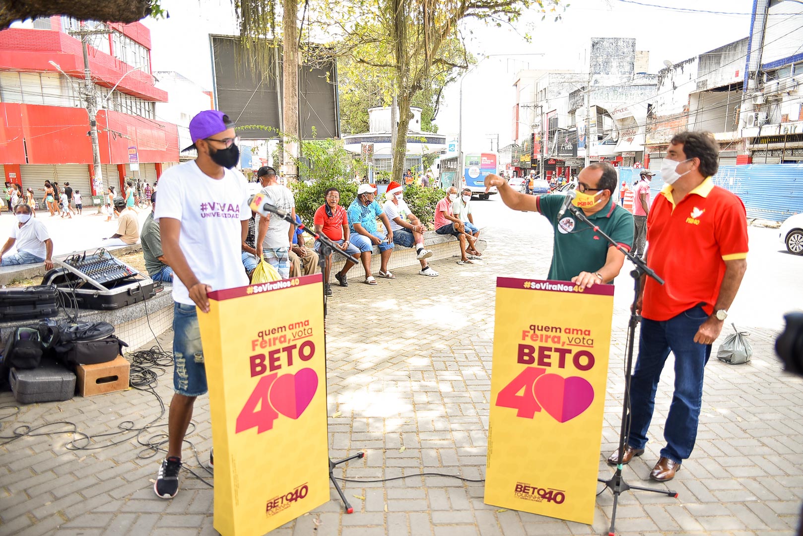 Beto promove debate com o povo em praça pública
