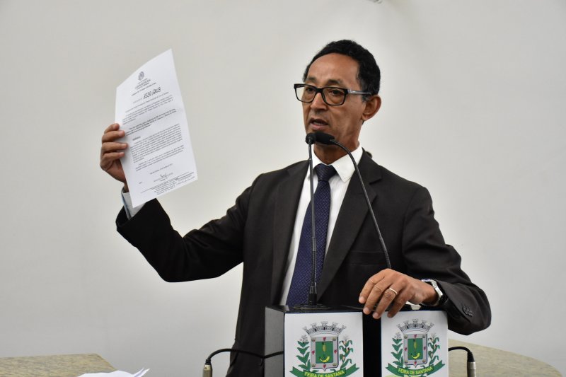 Tomba, Aviário e 35º BI recebem as máquinas da Prefeitura, para recuperação de ruas