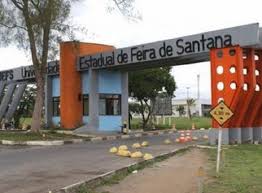 Coordenadora do curso de Farmácia da UEFS destaca reconhecimento no cenário nacional: 'excelência'