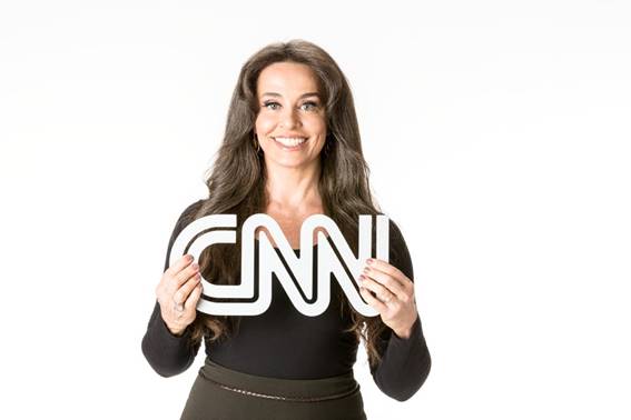 CNN contrata jornalista Carla Vilhena