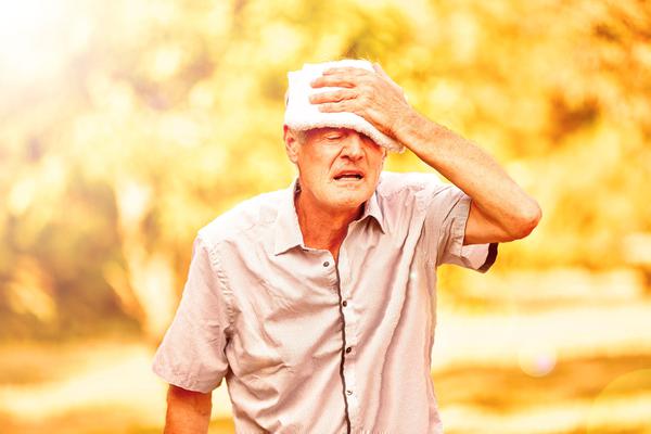 Calor intenso e tempo seco acendem alerta para cuidados com a saúde do idoso