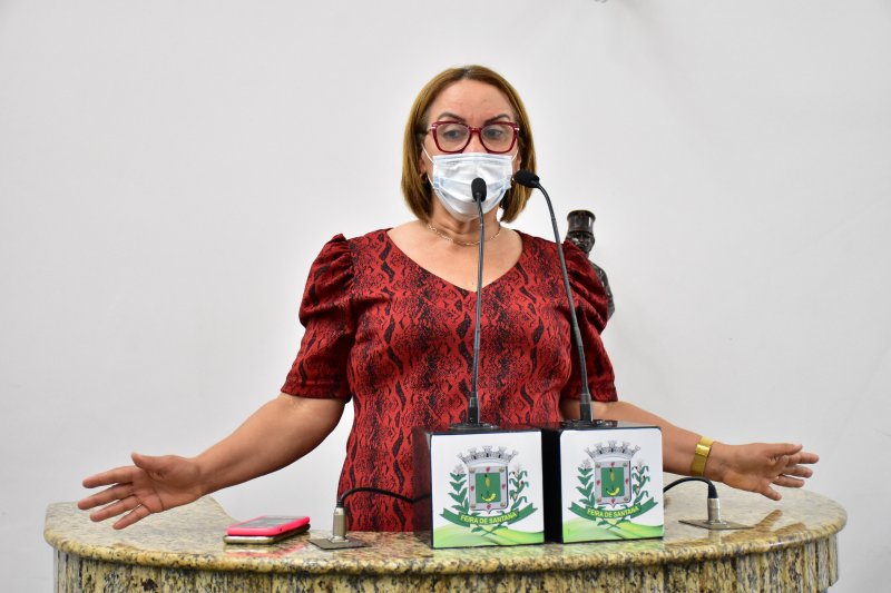 Vereadora: 'Mulher sofre concorrência desleal em eleição para a Câmara, em Feira de Santana'