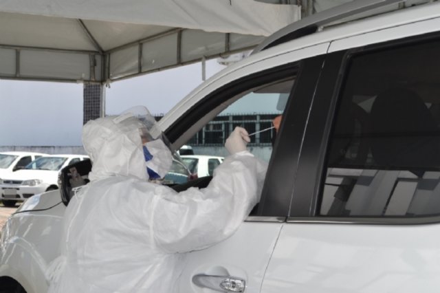 Covid-19: Prefeitura de Feira continua realizando exames em drive-thru em policlínica e UPA