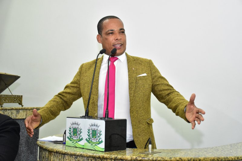 Demora para cirurgia da próstata pelo SUS em Feira de Santana chega a três anos