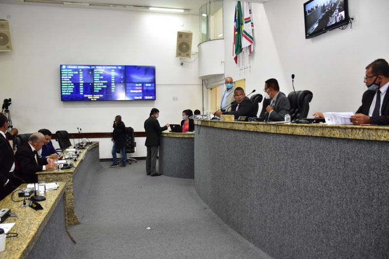 Veto do Executivo à inclusão de Libras no ensino municipal é aprovado na Câmara