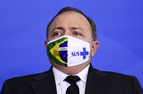 País terá 15 mi de doses da vacina de Oxford em janeiro, diz Pazuello